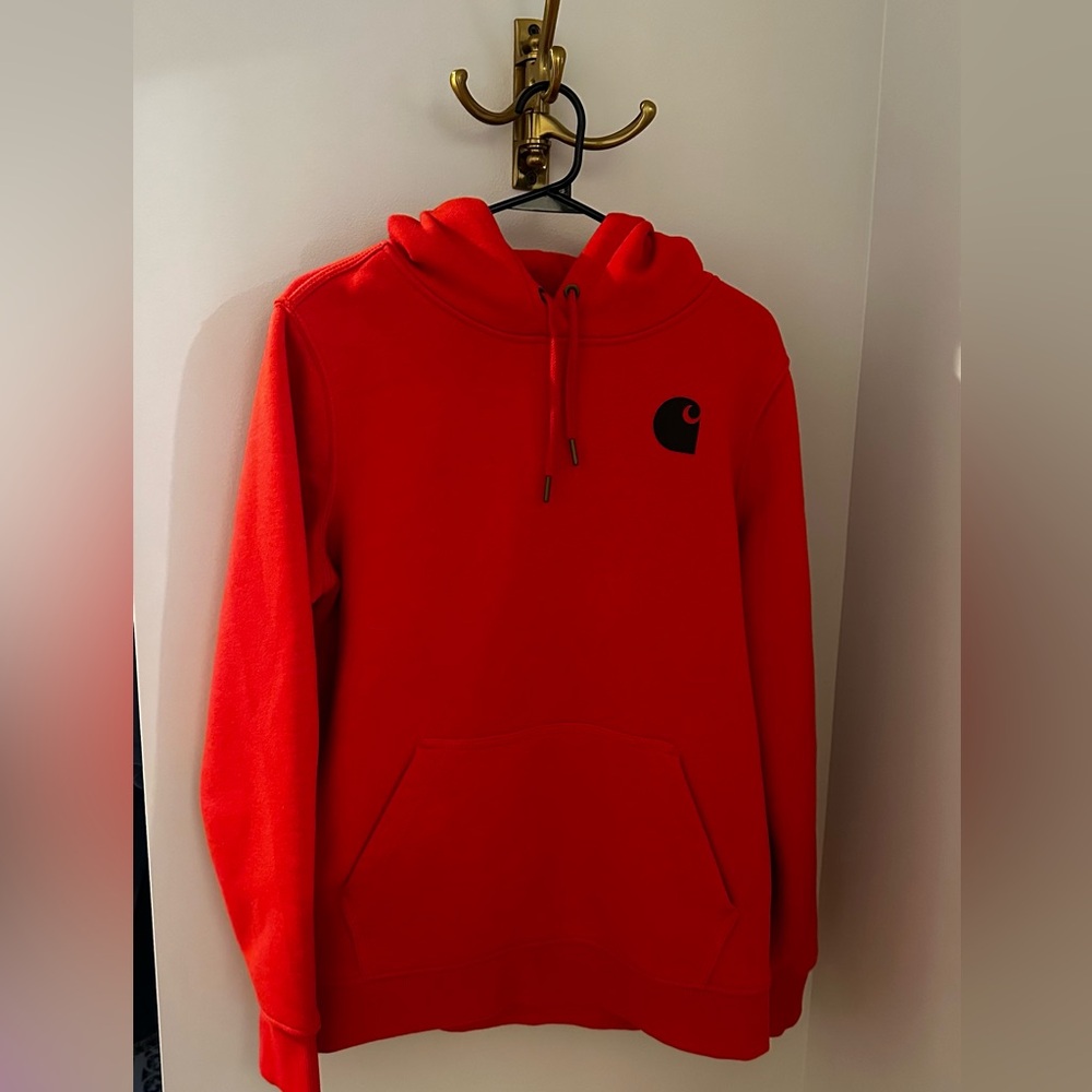 Women’s medium Carhartt hoodie. Brand new condition without tags.